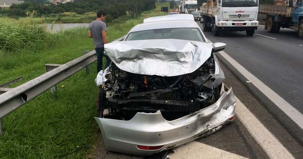 Motorista morre atropelado ao tentar sinalizar acidente em Valinhos ... - Globo.com