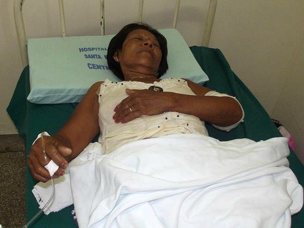 Vítima sofreu ferimentos em todo o corpo e está internada (Foto: Regiandro Albuquerque/TV Amazonas)