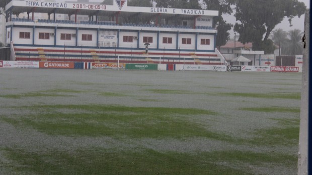 Estádio Alcides Santos, Fortaleza, chuva (Foto: Divulgação/Fortaleza)