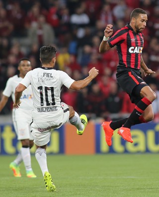 Atuações do Corinthians: Romero perde gol feito, e Uendel vacila no fim
