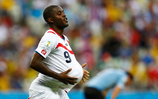 Campbell empata para a Costa Rica (Foto: Getty Images)