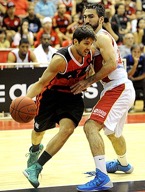Laprovittola fala do basquete brasileiro e seu desempenho no Flamengo Laprovittola fala do basquete brasileiro e seu desempenho no Flamengo