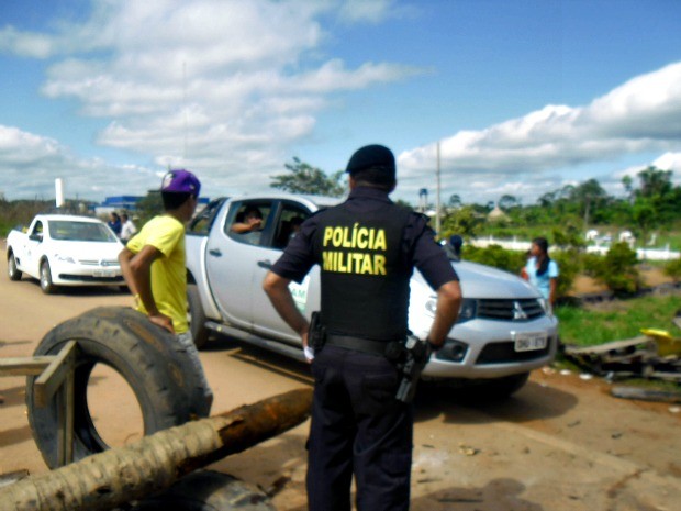 G1 Manifestantes liberam BR 364 após 24 horas de protesto em