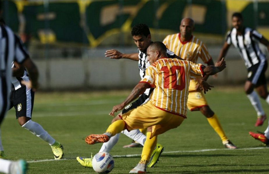 Ceilândia e Brasiliense se encaram pelo primeiro jogo da final do Candangão 