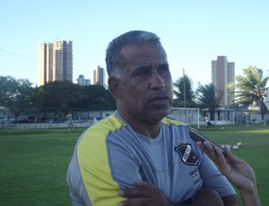 Técnico Ademir Fonseca ABC (Foto: Bruno Araújo/Globoesporte.com)