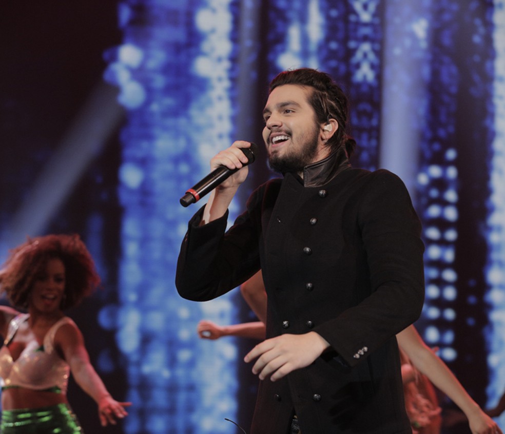 Luan Santana levanta o público com seus sucessos (Foto: Inácio Moraes/Gshow)