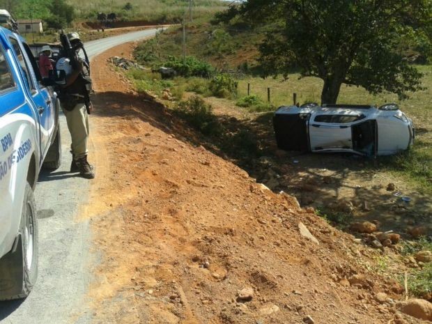 Ex-presidente do PT foi socorrido por ambulância da SAMU e policiais militares (Foto: Portal Oeste Bahia) Ex-presidente do PT foi socorrido por ambulância da SAMU e policiais militares (Foto: Portal Oeste Bahia)