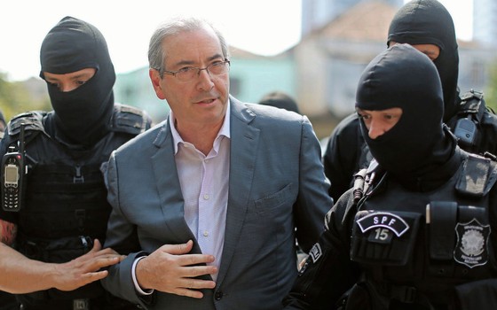 O ex-deputado Eduardo Cunha é preso (Foto:  HEULER ANDREY/AFP)