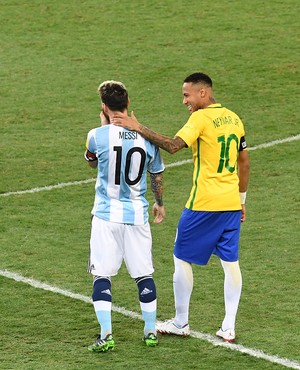 Messi Neymar Brasil x Argentina (Foto: AFP)