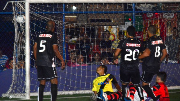 Mikimba marcou dois dos gols do Flamengo no duelo contra o Vasco (Foto: Eduardo Aires/JornalF7.com)