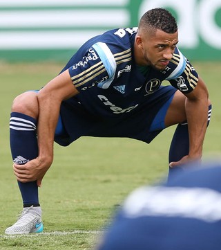 Vitor Hugo adota seriedade em má fase do time: 