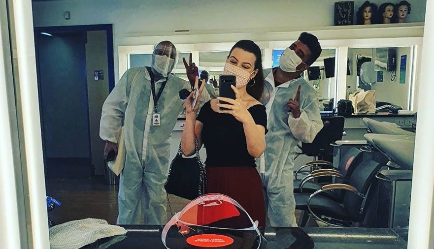 Nina Frosi mostra camarim com novos protocolos de segurança (Foto: Reprodução/Instagram) Nina Frosi mostra camarim com novos protocolos de segurança (Foto: Reprodução/Instagram)