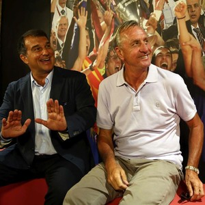 Joan Laporta e Johan Cruyff (Foto: Agência EFE)