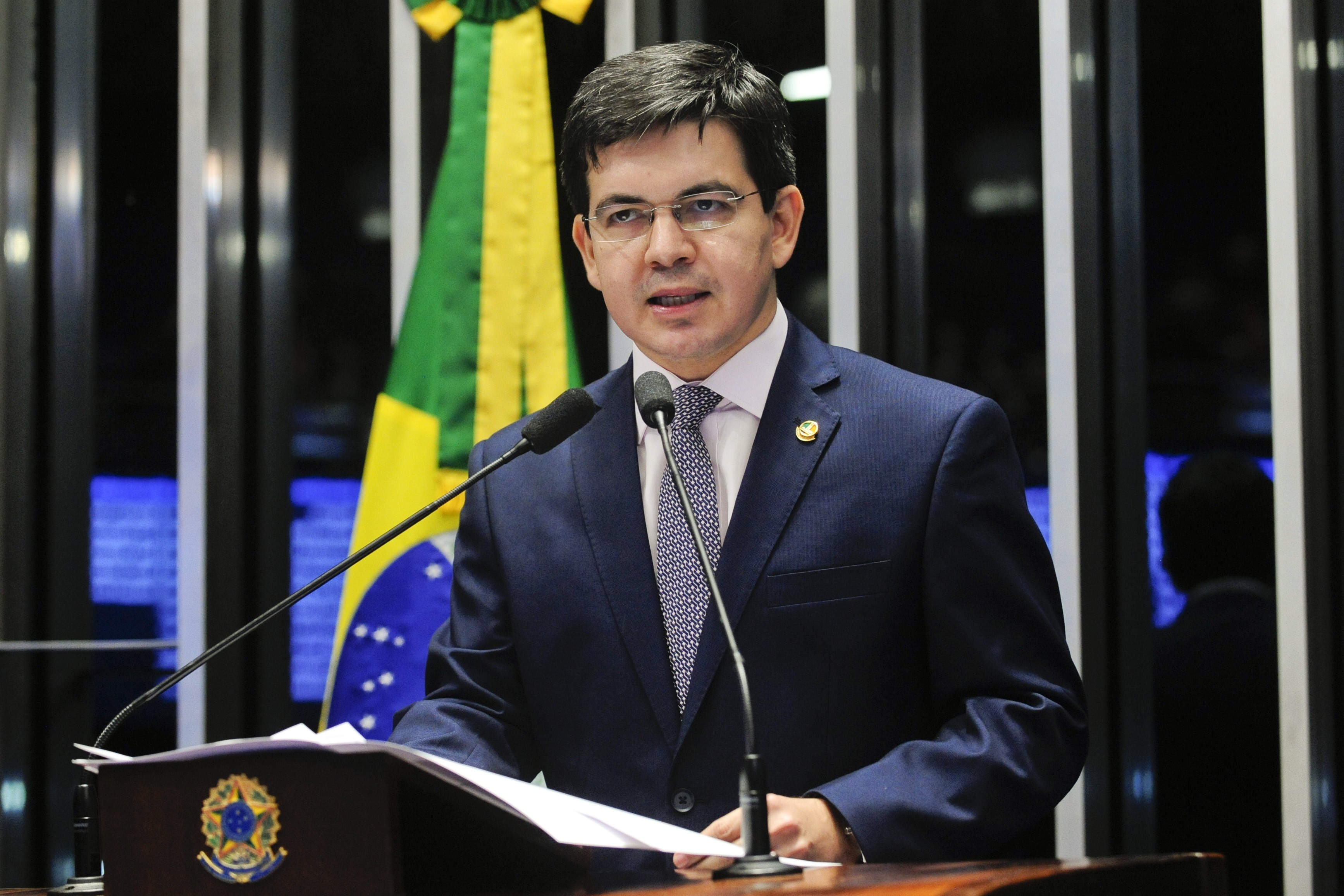 Senador da Rede defende novas elei&ccedil;&otilde;es | Agora no Brasil - O Globo