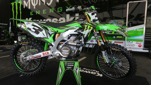 Kawasaki KX450, Motocicleta de competição