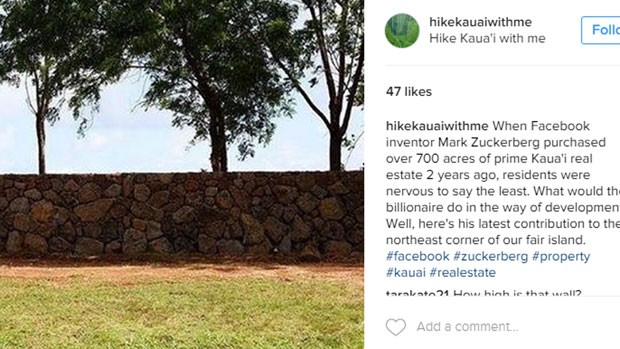  'Quando o inventor do Facebook comprou mais de 700 acres em Kauai, há dois anos, o moradores ficaram nervosos', escreveu este usuário do Instagram que publicou uma foto do muro. (Foto: BBC/Instagram)