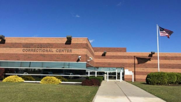  Presídio em que David Mahoney ficou detido; registro mostra que, de prisões de 75 localidades em Ohio, 40 cobram taxas de permanência.  (Foto: BBC)