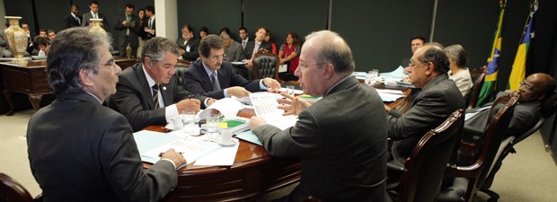 Os ministros do STF, durante reunião administrativa nesta quarta (6), para definição do cronograma de julgamento do mensalão (Foto: Carlos Humberto/SCO/STF)