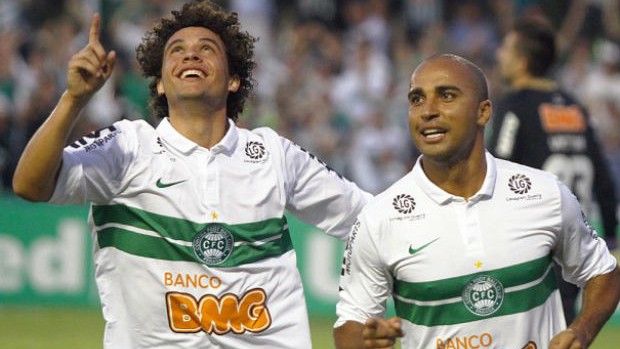 Victor Ferraz e Deivid Coritiba (Foto: Divulgação / Site oficial do Coritiba)