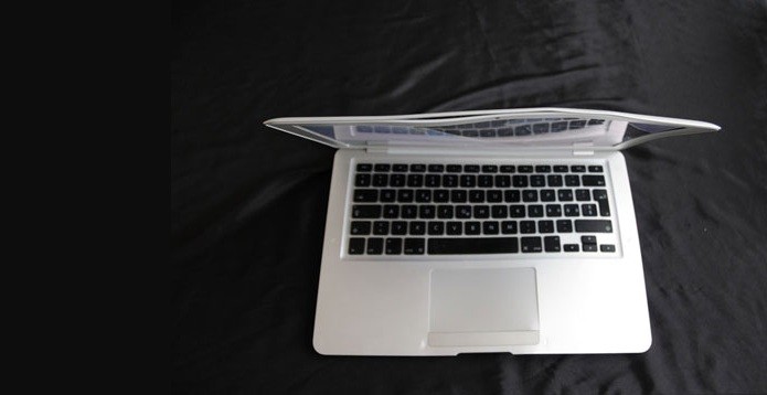 Procure por partes danificadas no Mac, por ser a causa (Foto: Reprodução/FreeRepublic)