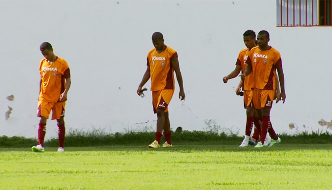 Boa Esporte já pode ser rebaixado mesmo vencendo nesta rodada da Série B (Foto: Reprodução EPTV) Boa Esporte já pode ser rebaixado mesmo vencendo nesta rodada da Série B (Foto: Reprodução EPTV)