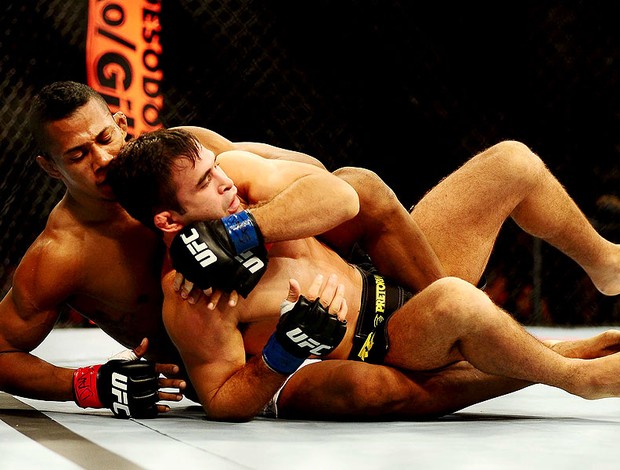luta entre Iuri Marajó x Pedro Nobre no UFC São Paulo (Foto: Marcos Ribolli / Globoesporte.com)