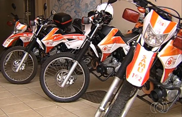 Três das cinco motos usadas nos atendimentos estão paradas por falta de socorristas (Foto: Reprodução/TV Anhanguera)