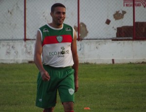 Marcinho, lateral-esquerdo do Alecrim (Foto: Tiago Menezes)