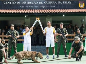 Onça Simba também participou de cerimônia  (Foto: Exército Brasileiro)