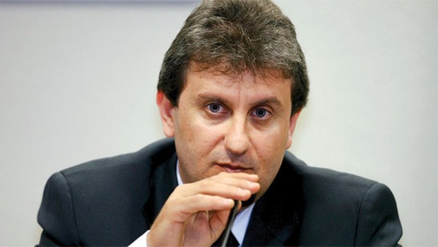 O doleiro Alberto Youssef, preso na Operação Lava Jato quando pagava propina a um funcionário de confiança do governo de Roseana Sarney (Foto: Ruy Baron/Agência O Globo) O doleiro Alberto Youssef, preso na Operação Lava Jato quando pagava propina a um funcionário de confiança do governo de Roseana Sarney (Foto: Ruy Baron/Agência O Globo)