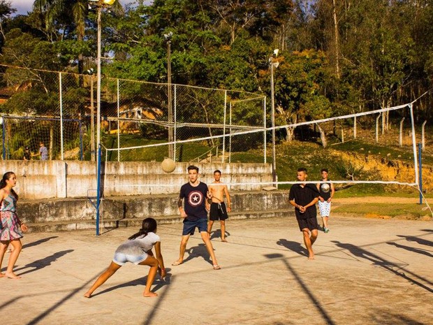 Atividades esportivas e sociais são oferecidas em acampamento cristão em Machado (MG) (Foto: Divulgação/ Acampamento Maanaim)