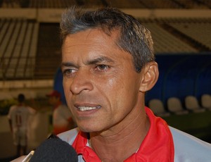 <b>Marcos Nascimento</b>, técnico do Esporte de Patos (Foto: Silas Batista ... - dsc_0084