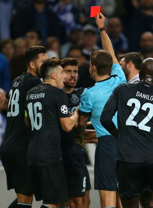 Alex Telles Porto Juventus Liga dos Campeões (Foto: Reuters)