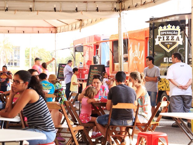 Evento reúne food trucks de vários tipos de comida no DF (Foto: Associação Brasiliense de Foodtrucks/Divulgação)