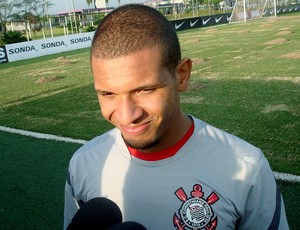 Willian Arão entrevista Corinthians treino (Foto: Rodrigo Faber / Globoesporte.com)