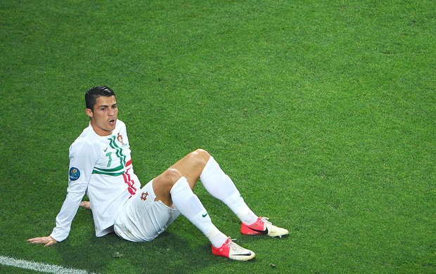 Cristiano Ronaldo na partida de Portugal contra a Espanha (Foto: Getty Images)