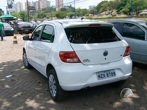 Carro (Foto: Reprodução/TV Bahia)