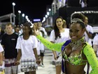 Desfiles de blocos de enredo marcam terceira noite de festa na Nego Quirido 
