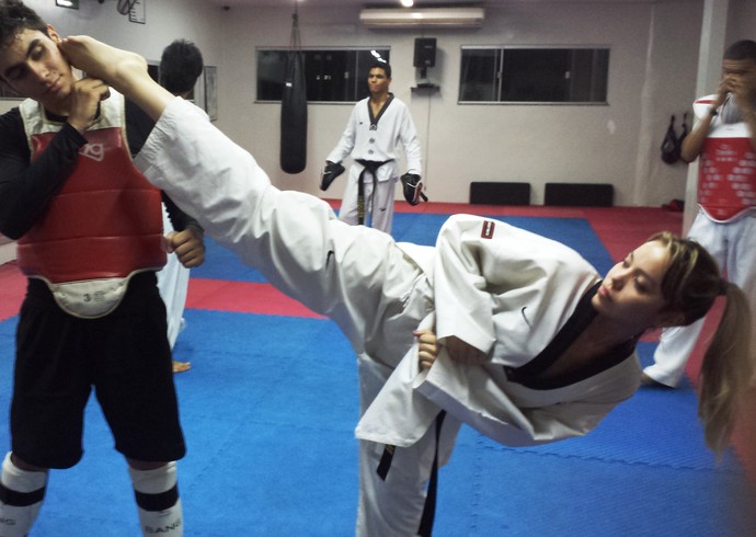 Lohanne Tavares e Daniel Modesto, taekwondo, treino, Amapá (Foto: Wellington Costa/GE-AP)
