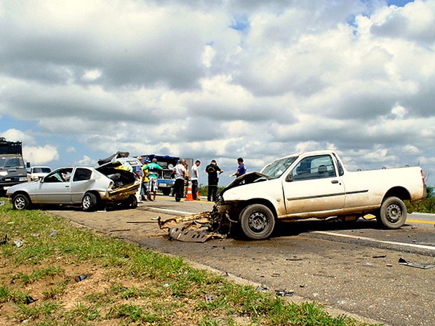Acidente no Anel Rodoviário de Vitória da Conqusita, na Bahia (Foto: Anderson Oliveira/ Blog do Anderson) Acidente no Anel Rodoviário de Vitória da Conqusita, na Bahia (Foto: Anderson Oliveira/ Blog do Anderson)