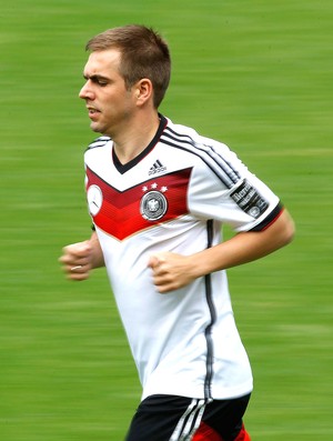 Philipp Lahm no treino da Alemanha (Foto: Reuters)