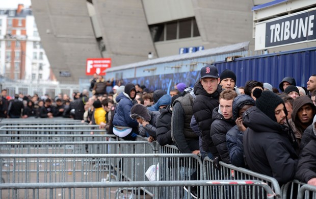 fila paris saint germain (Foto: AFP)
