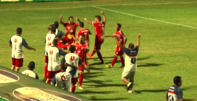 Picos x 4 de Julho - Campeonato Piauiense 2017 (Foto: Reprodução) Picos x 4 de Julho - Campeonato Piauiense 2017 (Foto: Reprodução)