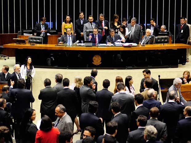 Sesssão no plenário da Câmara, em 2014, presidida por Henrique Eduardo Alves (Foto: Gustavo Lima / Agência Câmara)