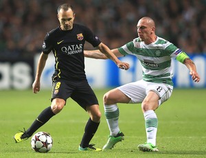Iniesta e Scott Brown Celtic e Barcelona (Foto: Getty Images)