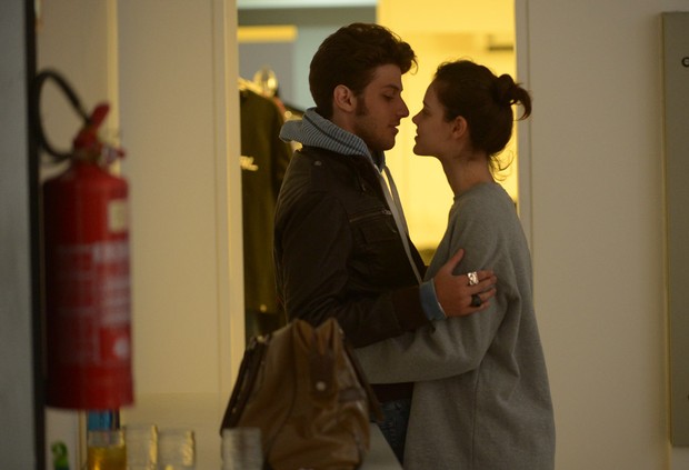 Chay Suede e Laura Neiva (Foto: Francisco Cepeda/AGNews)