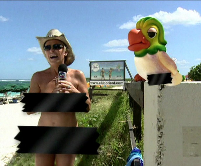 Ana Maria e Louro José na praia de nudismo (Foto: TV Globo)