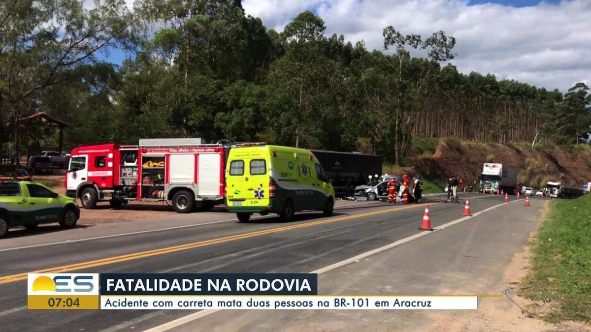 Acidente na BR 101 deixa duas pessoas mortas e três feridos Espírito