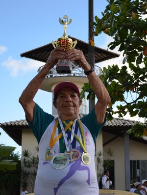 Corredora Maria Lúcia, volta de aracaju (Foto: João Aquila / GLOBOESPORTE.COM)