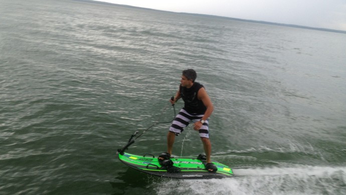 Pedro Caldas pensa em fazer uma competição de Jet Surf no Tocantins  (Foto: Edson Reis/GloboEsporte.com)